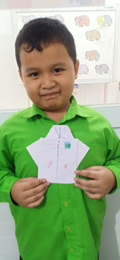 https://RakaRR.khitanan.id/dirmember/00000001/sukriati_ulfa/photo-4181-3266-l-202212041001.jpg